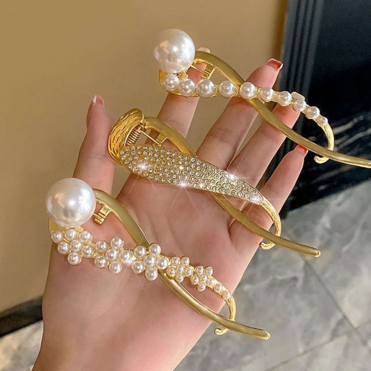 Elegant Glitter Pearl Hair Cli - огляд і ціна Korean Girls Lifestyle